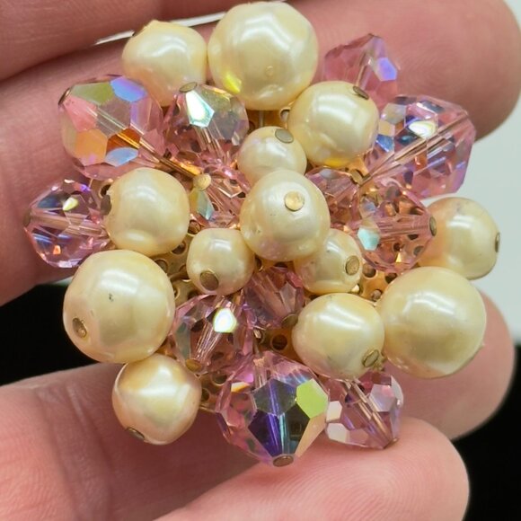 Vintage Faux Pearl Pink Aurora Borealis Crystal Cluster Brooch Pin - Picture 6 of 7